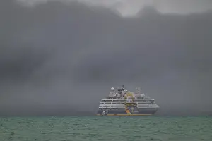 Dunes Harbour Prints: Icebreaker in the fog, Dunes harbour