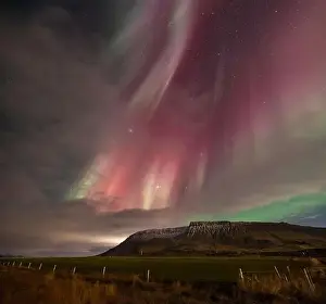 Magnetic Prints: I'm returning to my beloved Iceland, its landscapes and northern lights!
