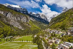 Sunny Weather Prints: The Improbable aerial landscape of village Molveno