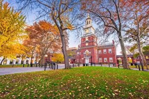Images Dated 18th November 2016: Independence Hall during autumn season in Philadelphia, Pennsylvania, USA