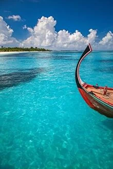 Images Dated 17th December 2015: Inspirational Maldives beach design. Maldives traditional boat Dhoni