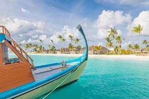Images Dated 11th March 2019: Inspirational Maldives island beach design. Maldives traditional boat Dhoni