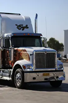 Paintwork Prints: An International Eagle truck parked at a truck stop