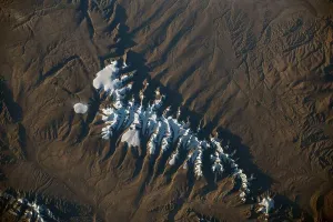 Glaciers Prints: ISS - 05 September 2022 - A portion of the Tanggula Mountains near Hala Lake in western China is pictured