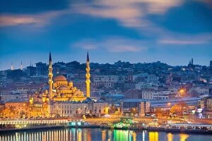 Images Dated 16th November 2015: Istanbul. Image of Istanbul with Yeni Cami Mosque during sunrise