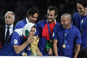Amusing Prints: Italian national football team with the FIFA World Cup Trophy