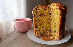 Zest Prints: An Italian Panettone, Christmas cake