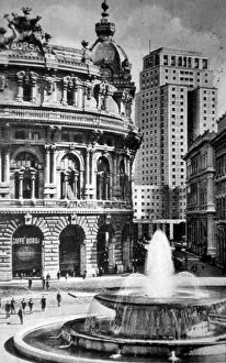 Genoa Prints: Italiano: Piazza De Ferrari con la fontana e
