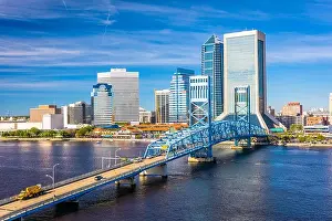 Jacksonville, Florida, USA downtown skyline at dusk over St. Johns River