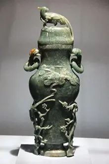 Taipei Prints: Jadeite Vase Given to Empress of Japan by Wang Jingwei