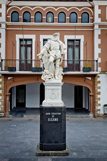 Basque Prints: Juan Sebastian Elcano monument