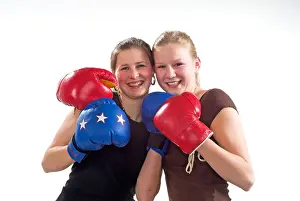 Girlfriends Prints: Junge Maedchen boxen young girls boxing