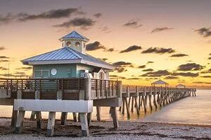 Images Dated 22nd May 2019: Juno, Florida, USA at the Juno Beach Pier just before sunrise