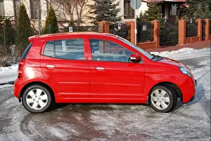 2007 Prints: Kia Picanto 1.1 - MY 2004 (FL 2007) - red - five doors (5D) - Very small popular low-cost city car