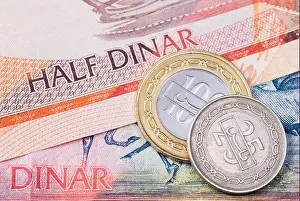 Bahrain Prints: Kingdom of Bahrain Dinar currency banknotes and coins