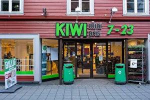 Frontal Prints: Kiwi Mini Pris supermarket in Lillehammer, Norway, Europe