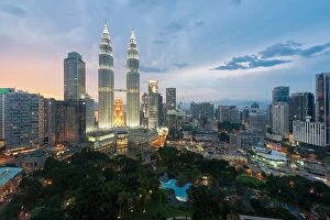Images Dated 16th April 2016: Kuala Lumpur skyline and skyscraper at night in Kuala Lumpur, Malaysia