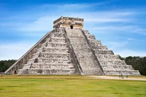 City Collection: Kukulkan Temple Pyramid (El Castillo), Ancient Maya Ruins, Chichen Itza, Yucatan, Mexico UNESCO