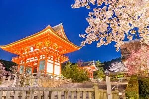 Images Dated 7th April 2014: Kyoto, Japan at Kiyomizu-dera Temples Niomon gate during spring season. (signs read: 'Niomon Gate')