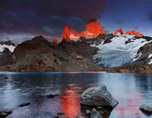 Laguna de Los Tres and mount Fitz Roy, Dramatical sunrise, Patagonia, Argentina