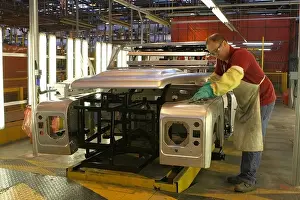 Inspect Prints: Land Rover Defender body gets final quality inspection before going for painting