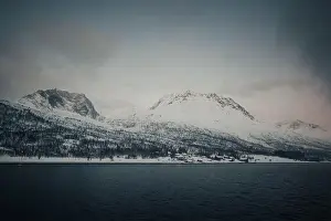Brim Prints: Landscape shot of the snowy Lyngen Alps in northern Norway