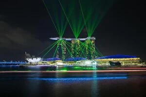 Images Dated 12th July 2015: Laser show of Singapore Marina Bay, Singapore