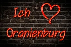 Brick Wall Prints: Leuchtreklame, Ich liebe Oranienburg