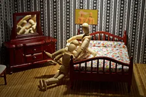 Couple Relationship Prints: The life of the wooden figures - Threesome oral sex in bed in front of mirror
