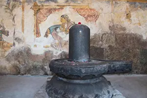 Tamil Nadu Prints: Linga with a Nayaka painting, inside wall of northern cloister
