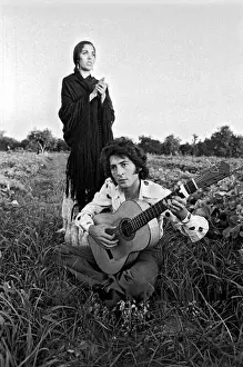 Manuel Prints: Lole y Manuel en una foto promocional de su disco Pasaje del agua del año 1977