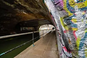 Camden Prints: See London's historic canals by a canal boat tour