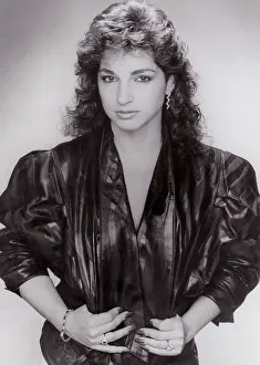 Television Prints: LOS ANGELES - CIRCA 1988: Singer Gloria Estefan poses for a portrait circa 1984 in Los Angeles