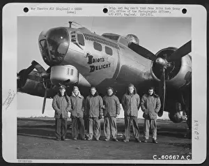 Lt. Sawyer And Crew Of The 305Th Bomb Group Shown Beside Their Boeing B-17 Flying Fortress Idiot's Delight