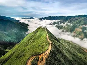 Son La Prints: The majestic of Ta Xua mountain