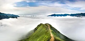 Son La Prints: The majestic of Ta Xua mountain