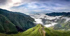 Son La Prints: The majestic of Ta Xua mountain