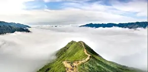 Son La Prints: The majestic of Ta Xua mountain