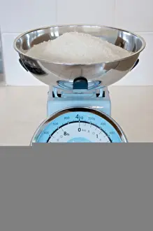 Pick Prints: Making Jam: Step 4/10, weighing 900 grams of preserving sugar in traditional scales with pan