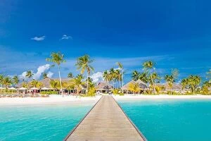 Images Dated 12th March 2019: Maldives paradise scenery. Tropical landscape, seascape with long jetty