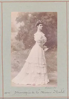 Mannequin Prints: A mannequin from Maison Mulot appears in a studio photograph created by Atelier Nadar and dated 1851 in the source