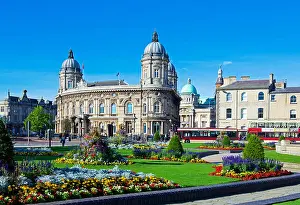 Beds Prints: The Maritime Museum, City Hall and Queen's Gardens