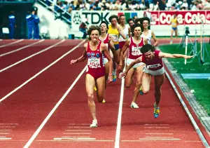 Track And Field Prints: Mary Decker competing in the 1500m at the 1983 World Track and Field Championships
