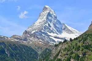 Alpes Prints: The Matterhorn, a perfect pyramid shaped mountain