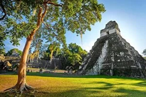 Images Dated 29th February 2016: Maya Ruins - Temple of the Great Jaguar, Tikal National Park, Yucatan, Guatemala, UNESCO