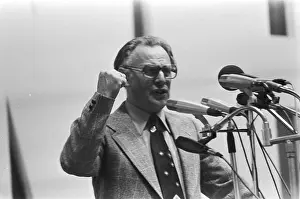 Activism Prints: Meeting and demonstration CPN in Amsterdam; Hoekstra to the word Date: 21 February 1976 Location: Amsterdam