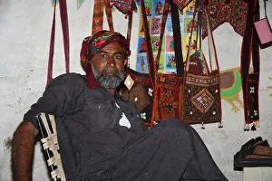 Gujarat Prints: Merchant from the Fakirani Jat tribe in Bhirandiara Village