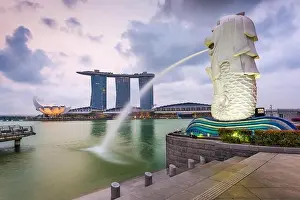 Marina Bay Prints: The Merlion fountain at Marina Bay