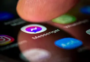 Messenger Prints: The Messenger app icon on the screen of an Android smart phone