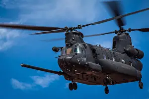 Chinook Prints: MH-47 in flight
